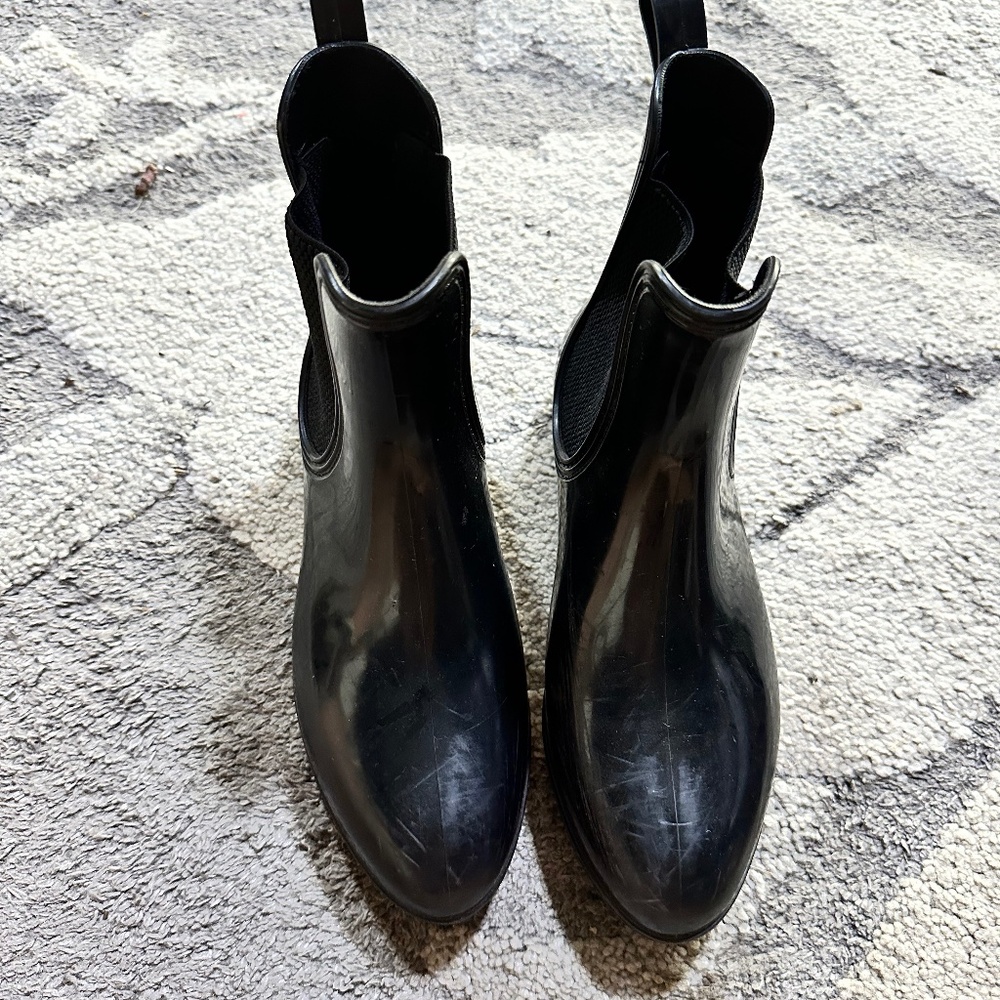 Rain boots